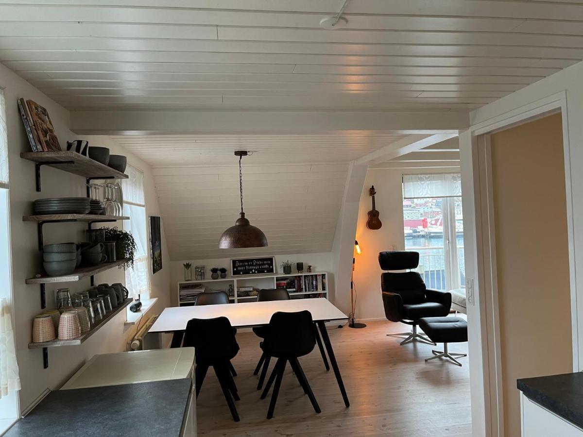 Apartment Downtown - Great View! Klaksvík Exterior foto