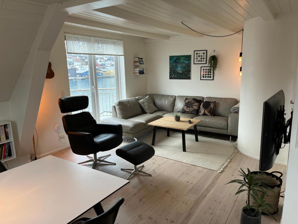 Apartment Downtown - Great View! Klaksvík Exterior foto